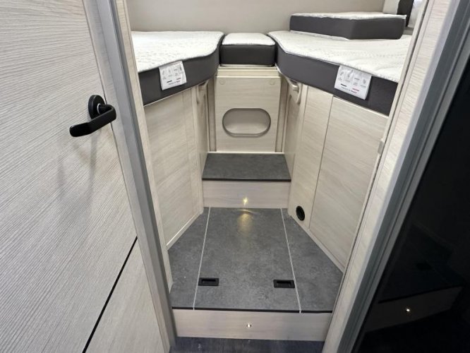 Chausson Titanium Premium 777 GA Nordic Edition, Hefbed  foto: 18