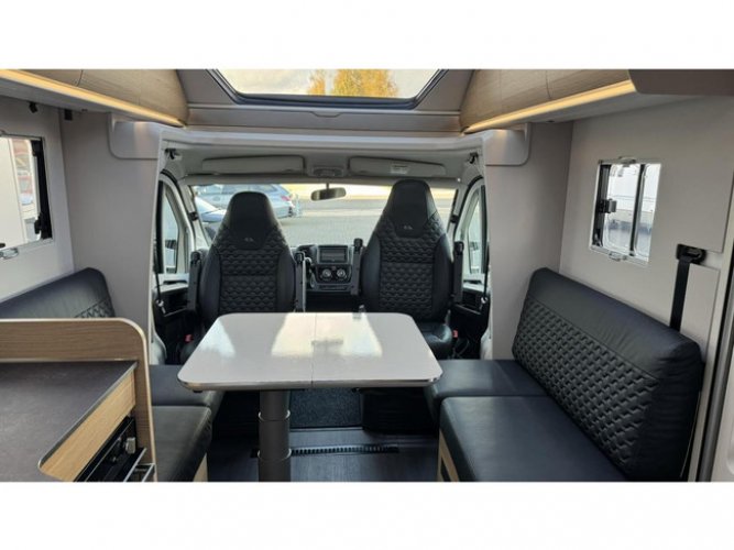 Adria Coral Plus 670 DL 9 Traps Automaat foto: 21