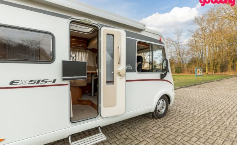 Hymer 4 pers. Rent a Hymer motorhome in Valkenswaard? From € 109 pd - Goboony photo: 1