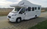 Rimor 5 pers. Rent a Rimor camper in Oud-Alblas? From €97 per day - Goboony photo: 3