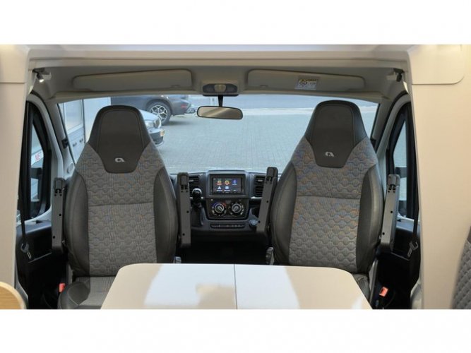 Adria Coral Plus 670 DL 160PK 44H  Automaat foto: 23