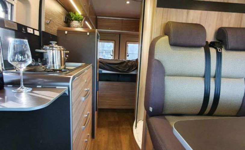 Hymer 4 pers. Rent a Hymer motorhome in Hoogeveen? From € 103 pd - Goboony photo: 1