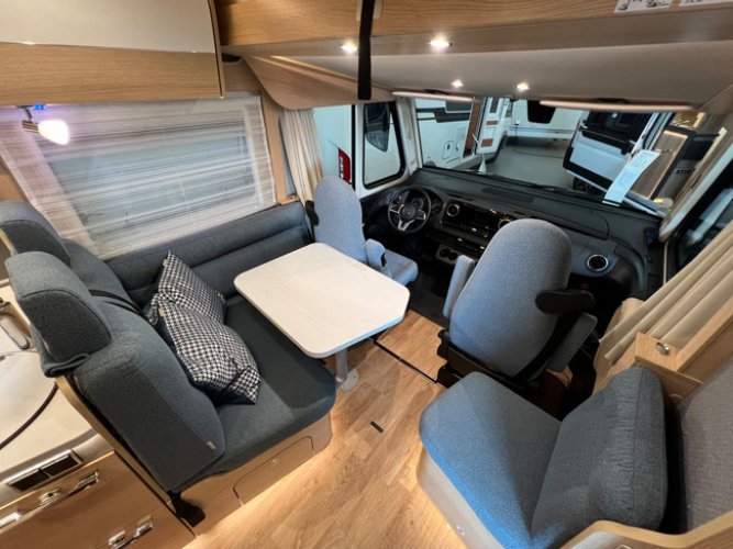 Hymer BMC I 680 White-Line MERCEDES 170PK AUT. LUXE 1E EIG. foto: 8