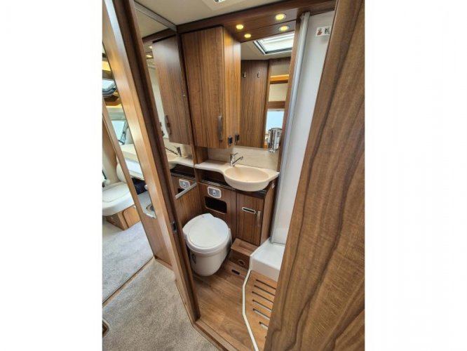 Hymer T 588 SL 150PK Vlakke vloer  foto: 11