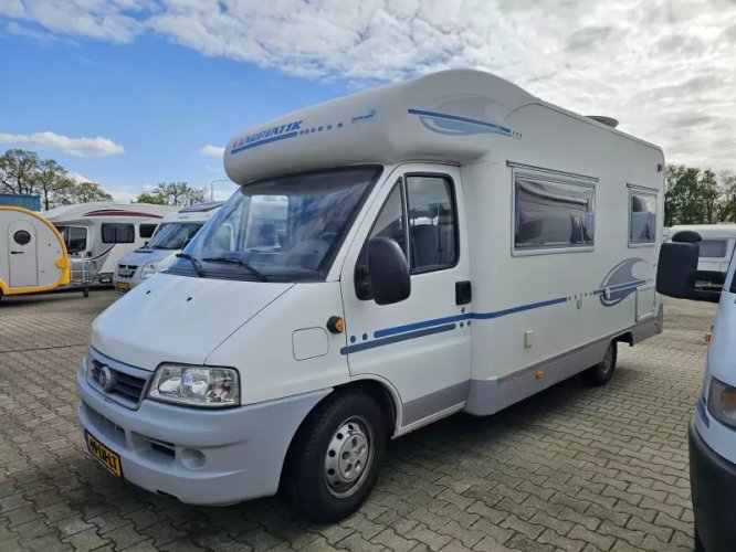 Adria Coral 590 DS Fransbed | 4 pers | 2003 