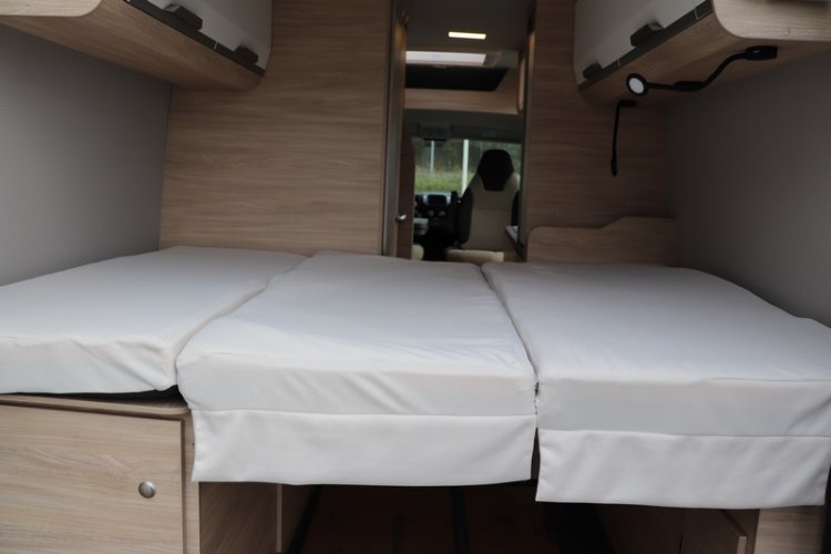 Compacte camperbus Boxstar Street 600 uit de stal van Knaus compact 5.99 m dwarsbed Fiat 140 pk (47  foto: 12