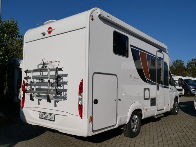 Bürstner Lyseo TD 700, Harmony Line, Hefbed, XXL Garage!!! foto: 22