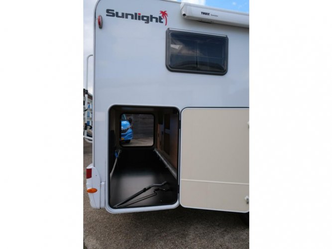 Sunlight T66 Automaat | Lengte bedden | L: 699CM! | Keurige staat foto: 16