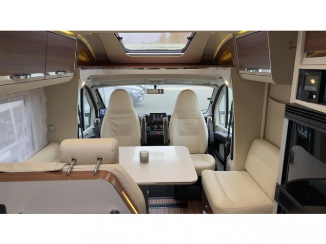 Adria Matrix Plus 670 SC Queensbed foto: 21