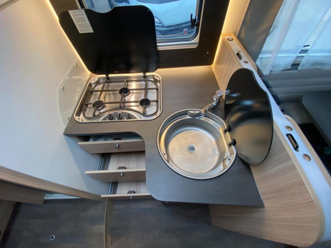 Sunlight T68 Adventure Edition Fiat Ducato Hefbed INCLUSIEF STALLING foto: 9