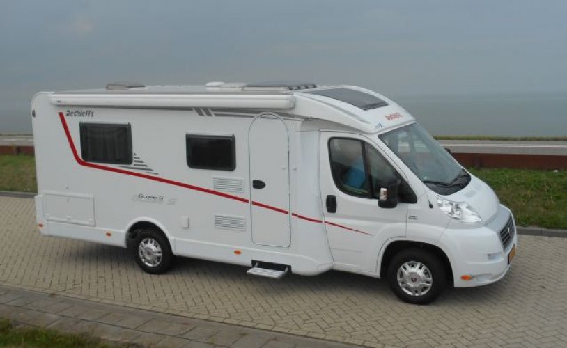 Dethleffs 2 pers. Rent a Dethleffs motorhome in Kockengen? From € 103 pd - Goboony photo: 0