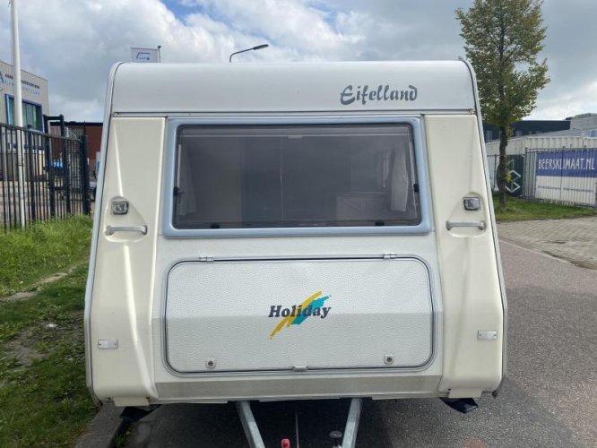 Eifelland 395 VIP Leuke starters caravan 